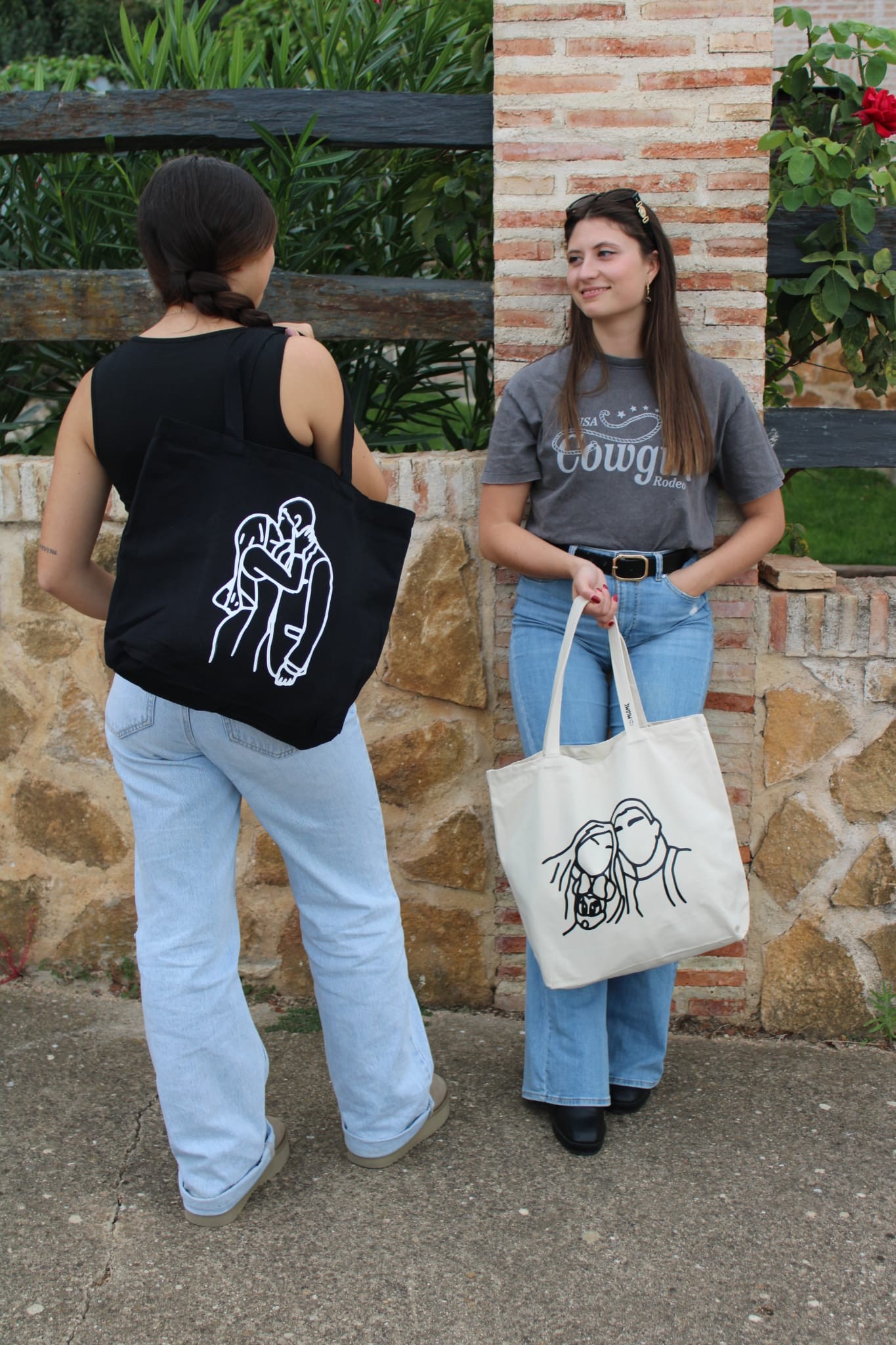 Bolso de Tela con Diseño Minimalista y Personalizado