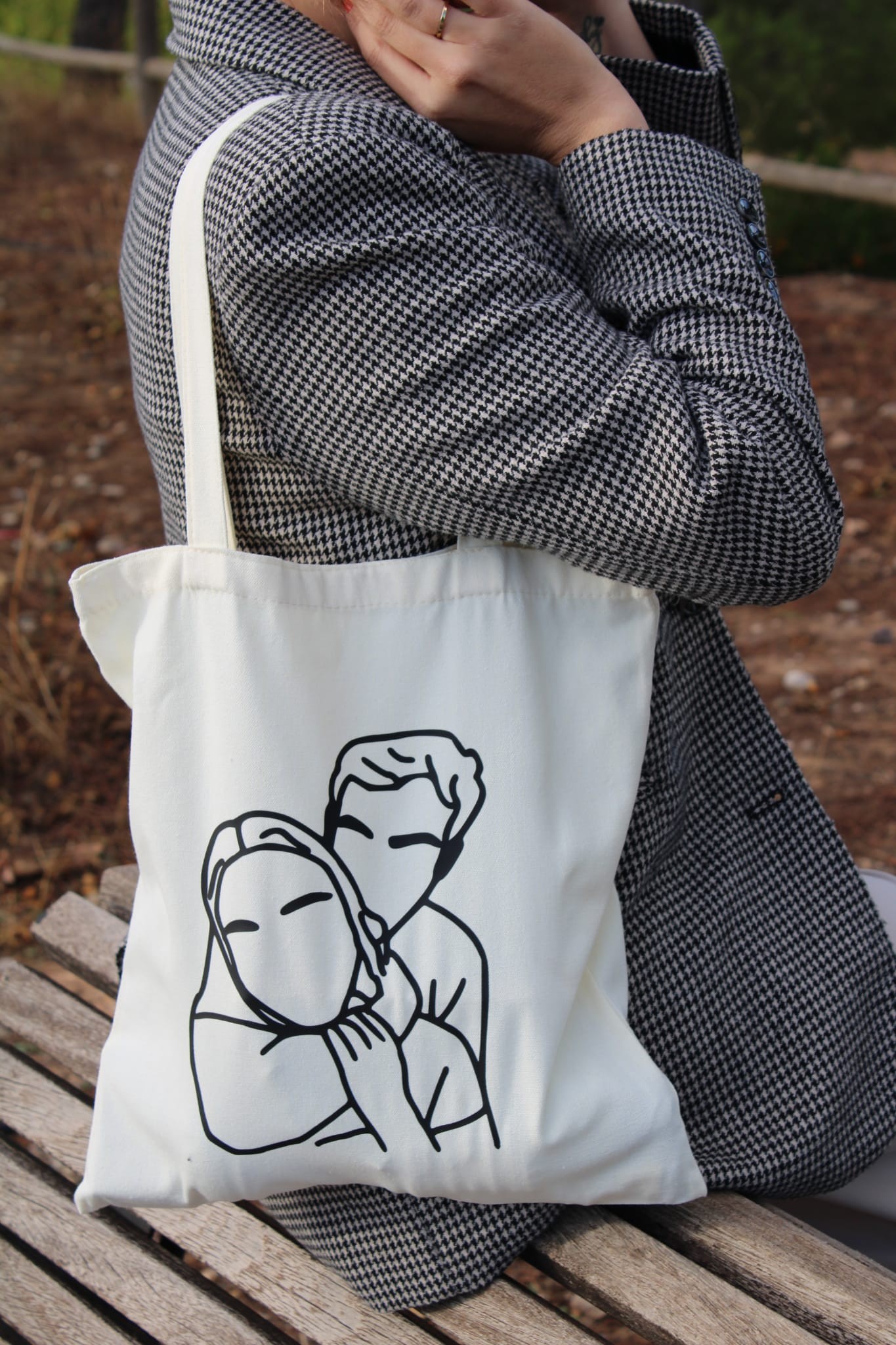 Bolso de Tela con Diseño Minimalista y Personalizado - Imagen 5